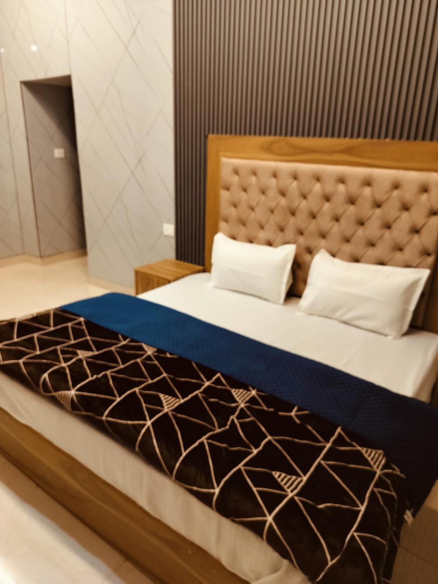 Madan Kunj B & B Mall Road 심라 외부 사진