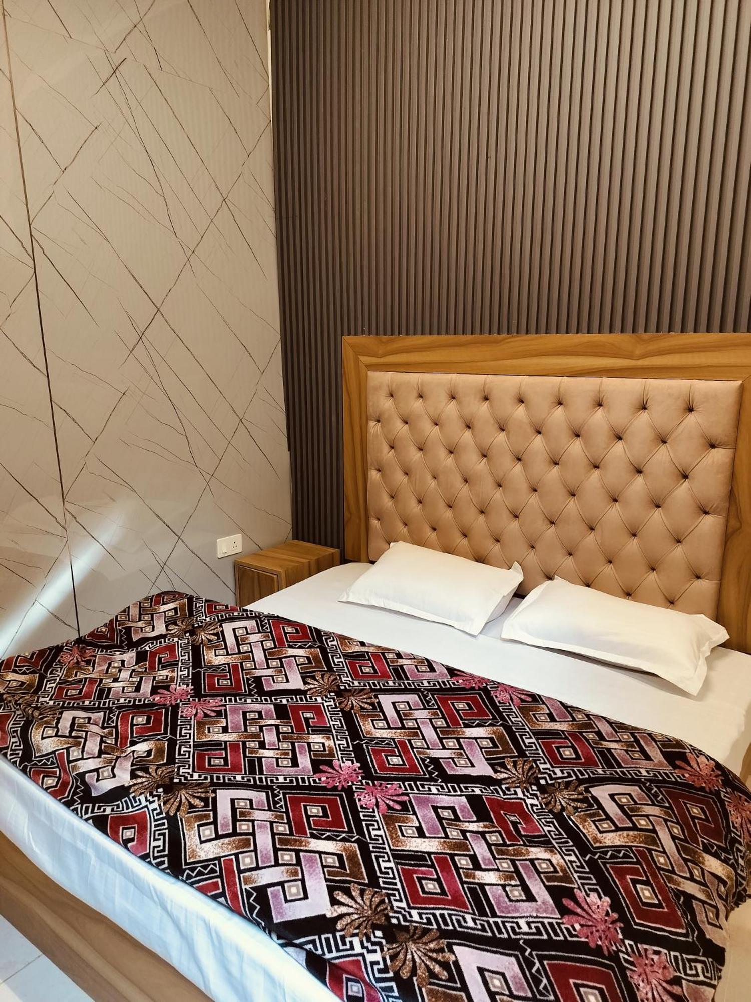 Madan Kunj B & B Mall Road 심라 외부 사진